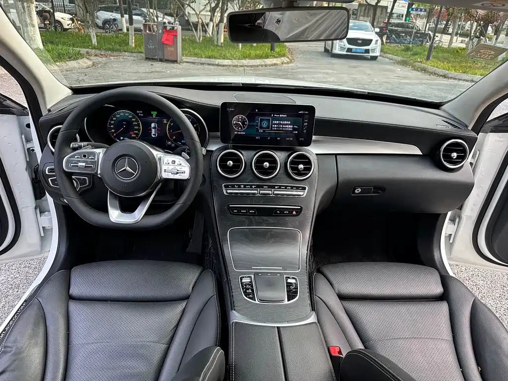Mercedes-Benz C-Class 2020 — фото 13