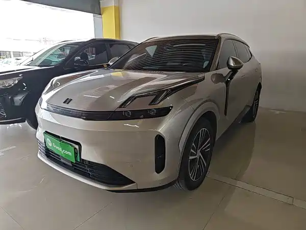 Lynk & Co 08 EM-P 2024
