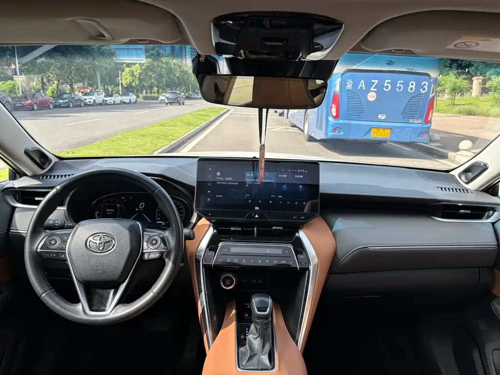 Toyota Venza 2023 — фото 10