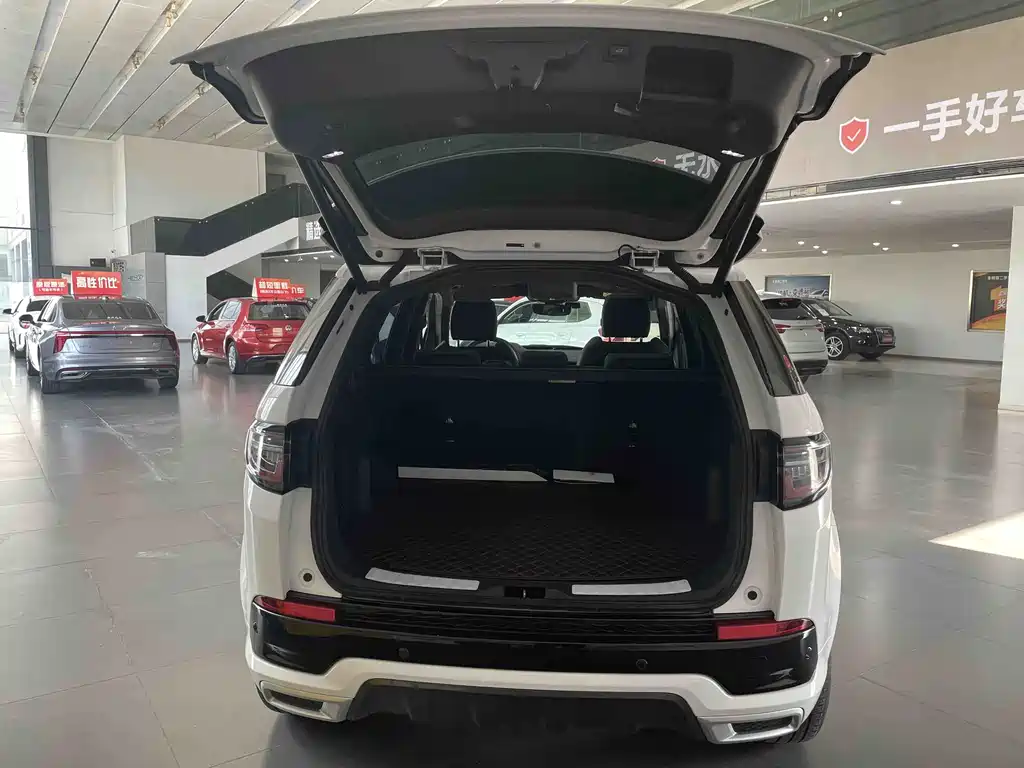 Land Rover Discovery Sport 2021 — фото 13