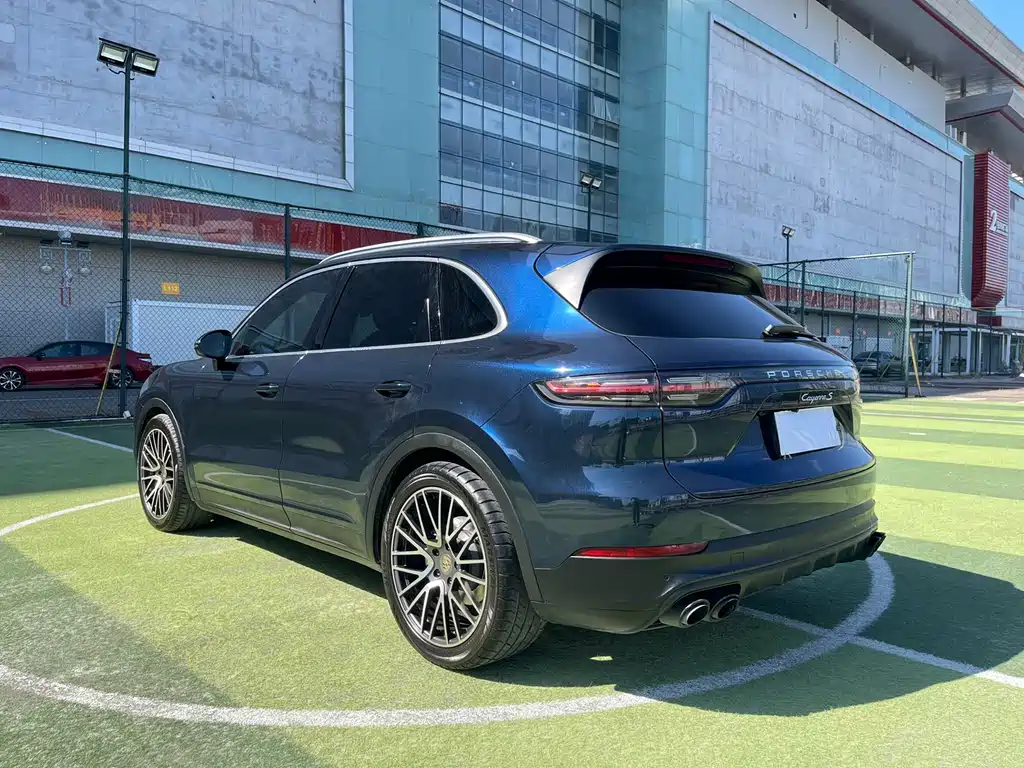 Porsche Cayenne 2020 — фото 10