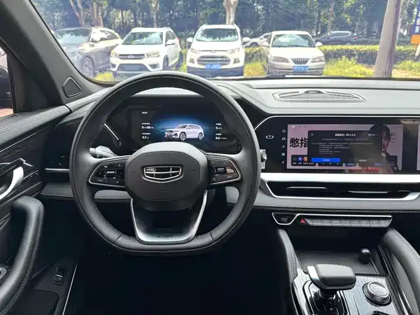 Geely Xingyue L 2025