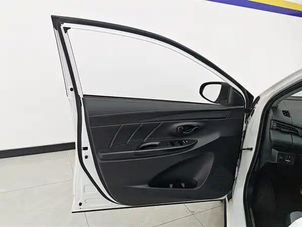 Toyota Yaris L 2020
