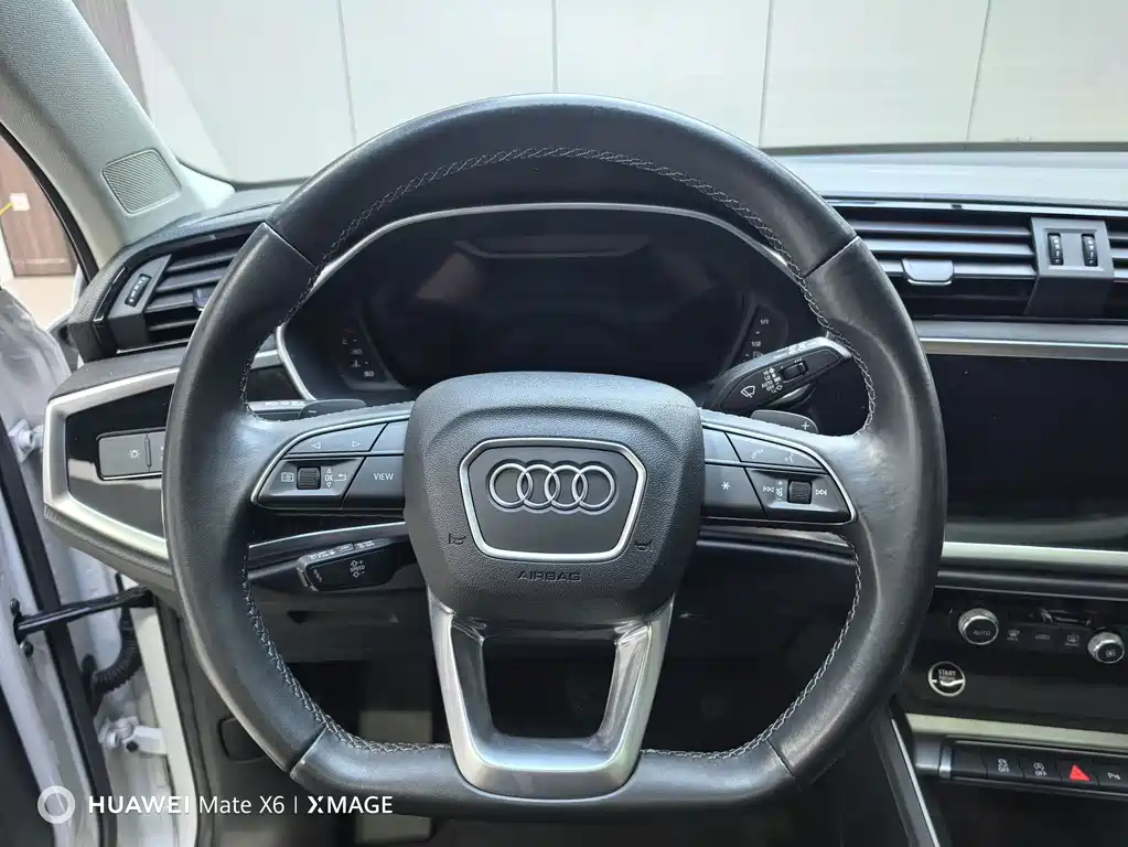 Audi Q3 2023 — фото 15