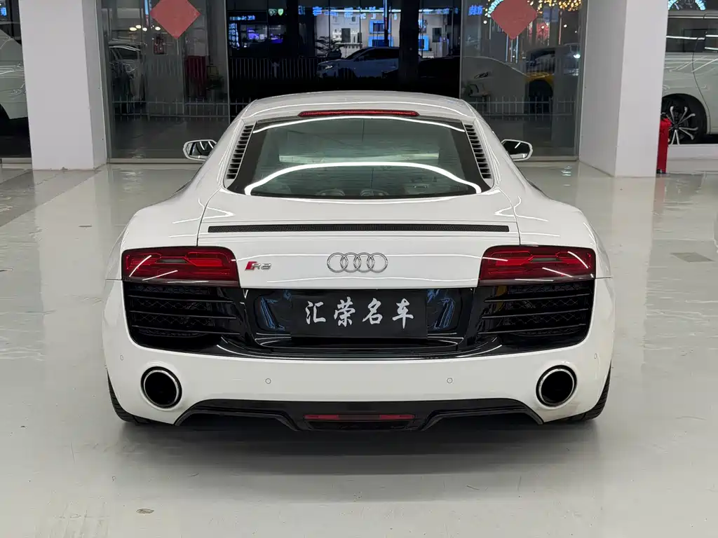Audi R8 2016 — фото 12