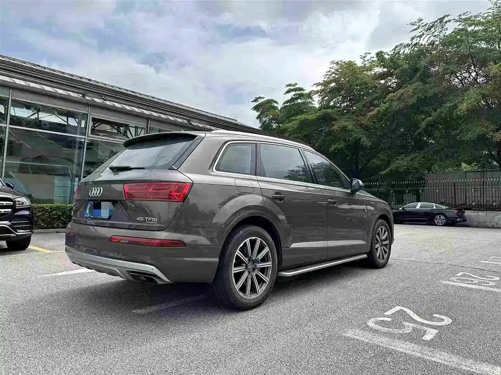 Audi Q7 2017