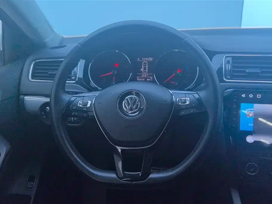 Volkswagen Sagitar 2017 — фото 15