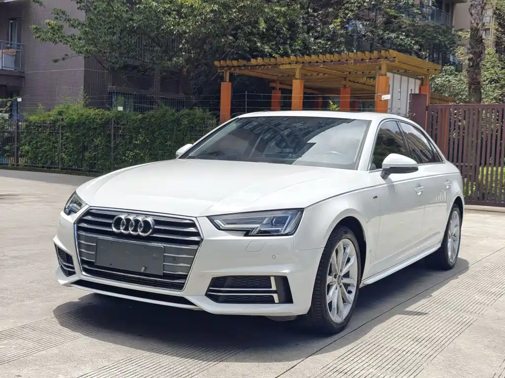 Audi A4L 2018