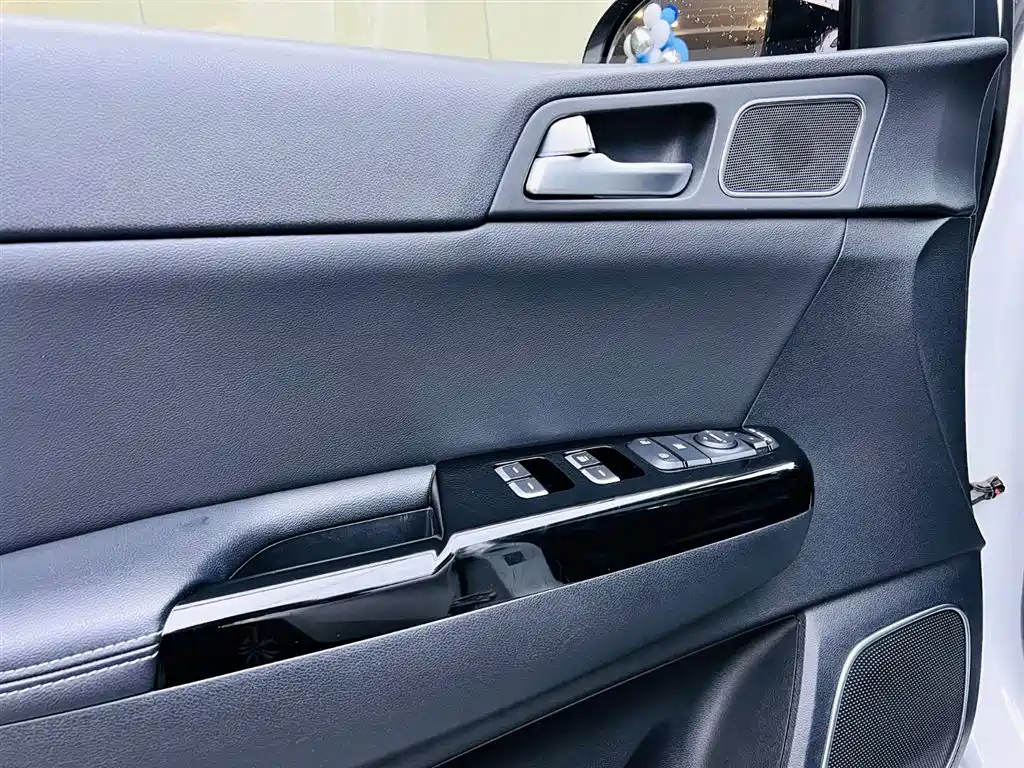 Kia KX5 2017 — фото 11