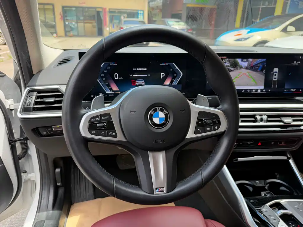 BMW 3 Series 2024 — фото 13