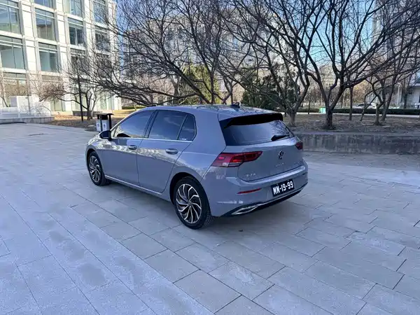 Volkswagen Golf 2024