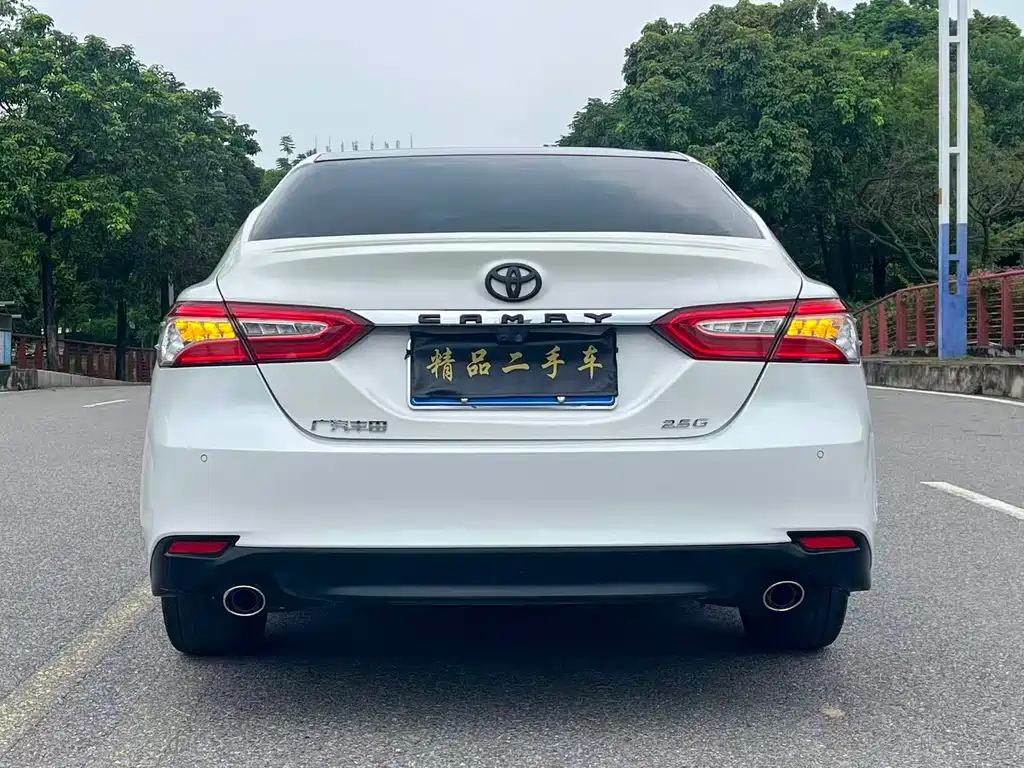 Toyota Camry 2020 — фото 6