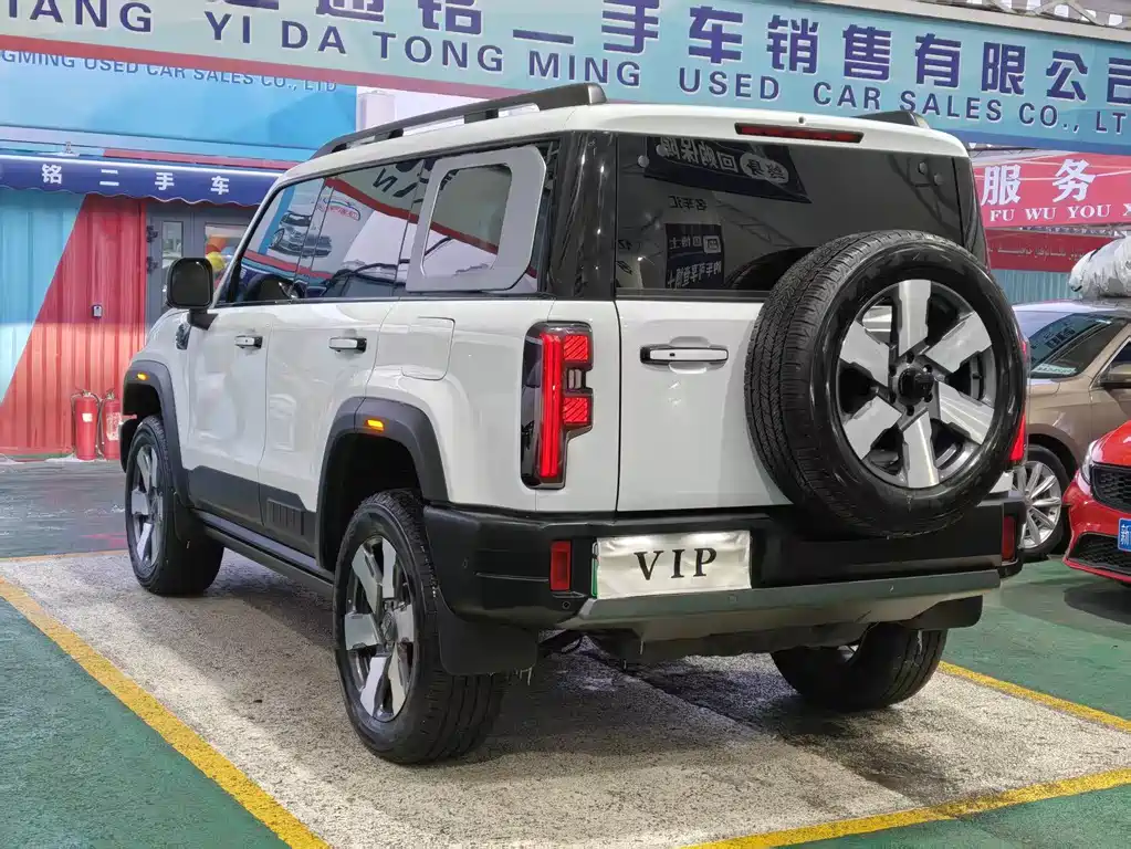 Beijing Off-Road BJ40 EREV 2025 — фото 7