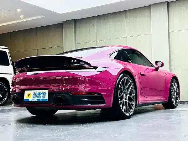Porsche 911 2023