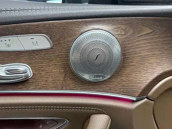 Mercedes-Benz E-Class 2022