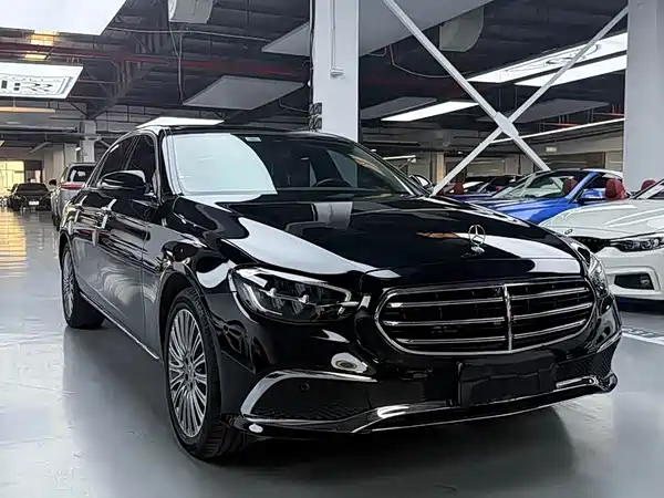 Mercedes-Benz E-Class 2022