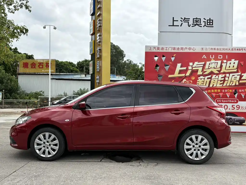 Nissan Tiida 2018 — фото 9