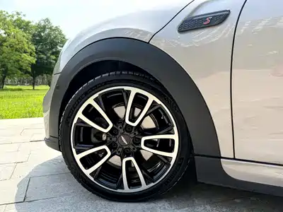 MINI MINI 2021