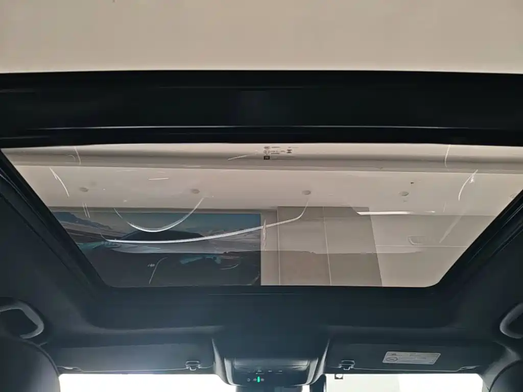 Cadillac XT4 2024 — фото 18