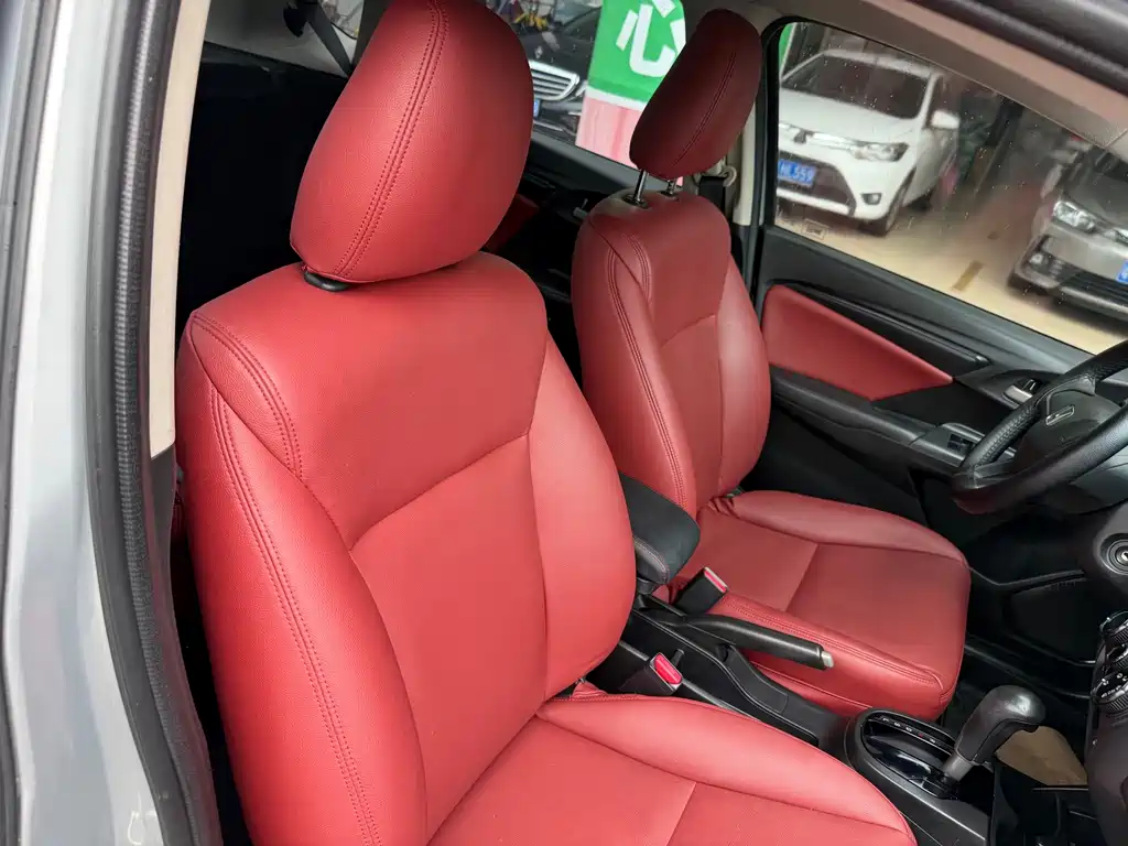 Honda Fit 2015 — фото 13