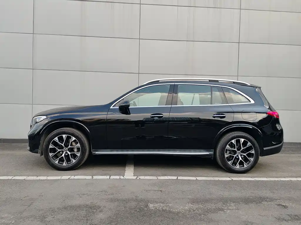Mercedes-Benz GLC EV 2024 — фото 3