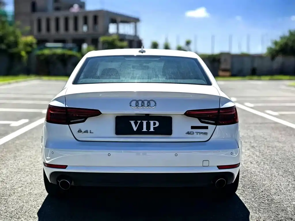 Audi A4L 2017