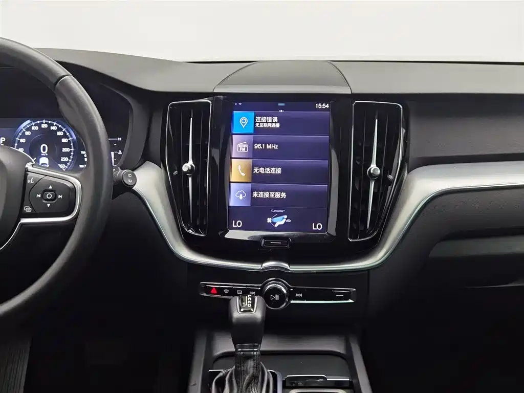 Volvo XC60 2021 — фото 12