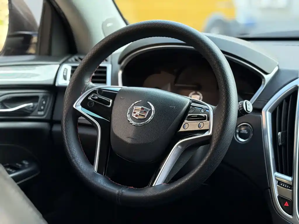 Cadillac SRX 2014 — фото 6
