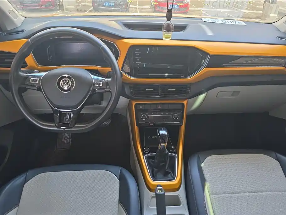 Volkswagen T-Cross 2019 — фото 12
