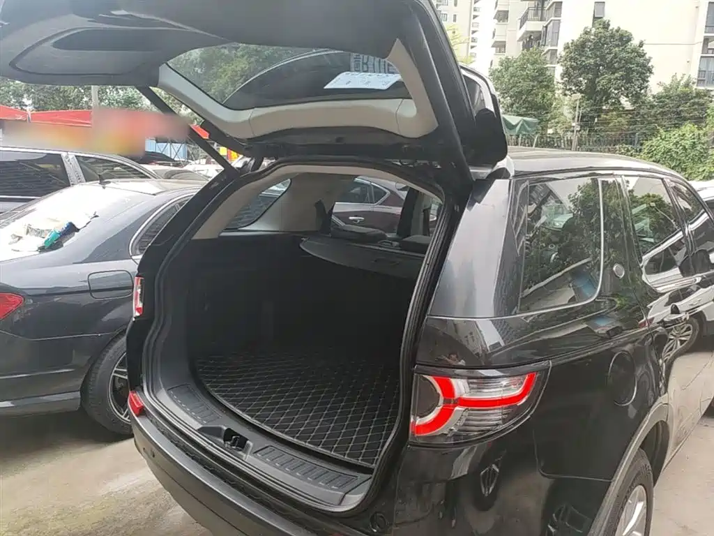 Land Rover Discovery Sport 2017 — фото 19