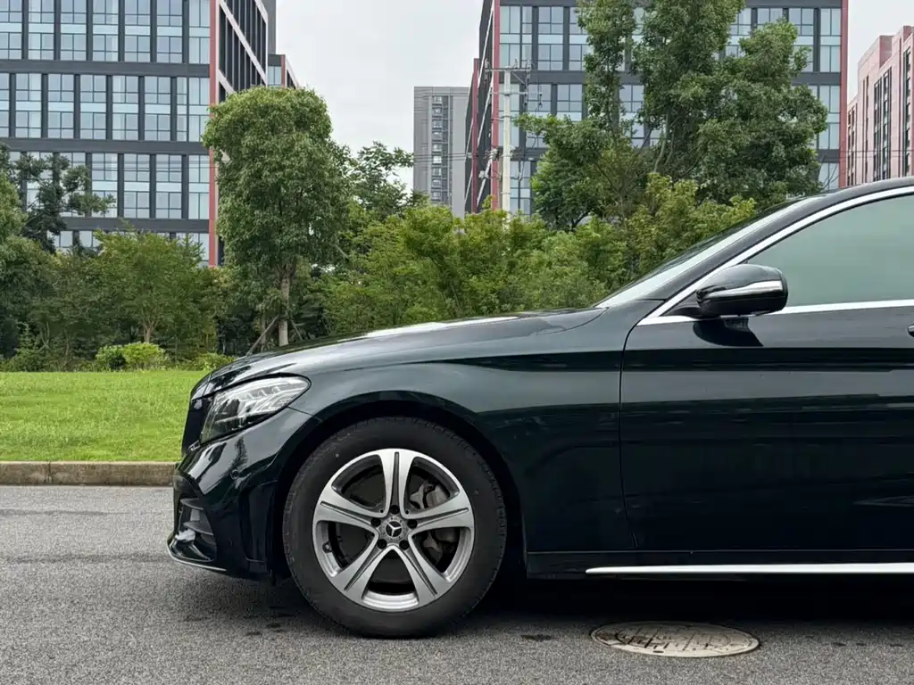 Mercedes-Benz C-Class 2020