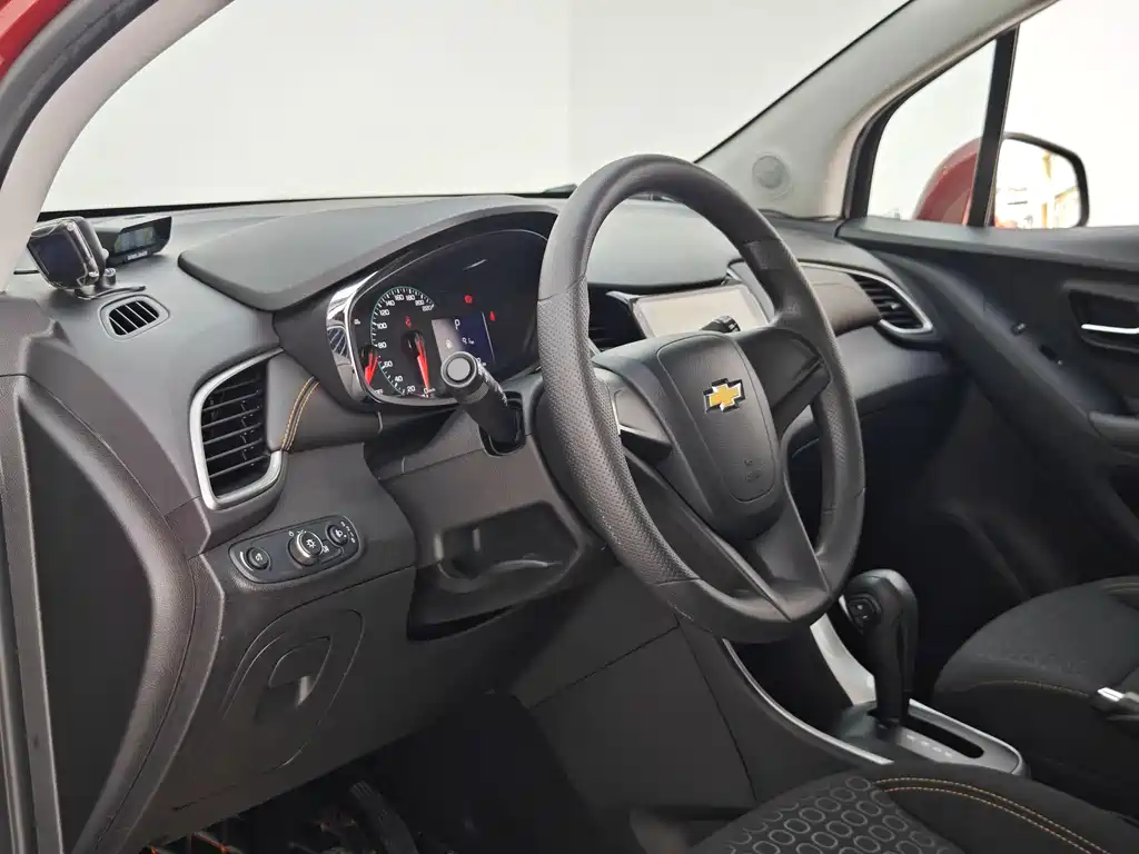 Chevrolet Trax 2017 — фото 24