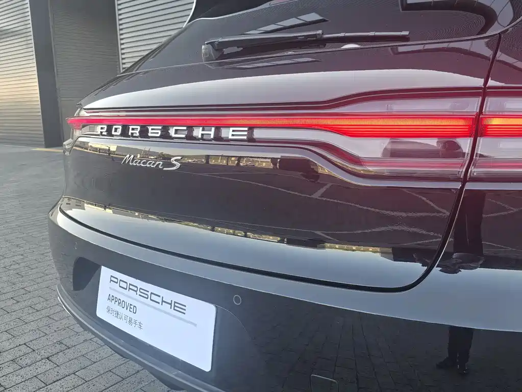 Porsche Macan 2021 — фото 15
