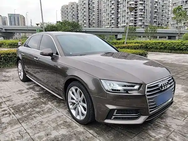 Audi A4L 2018