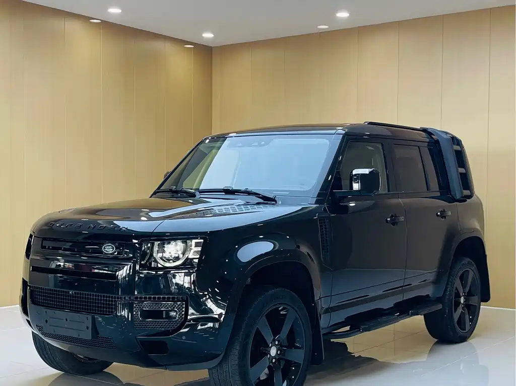 Land Rover Defender 2024