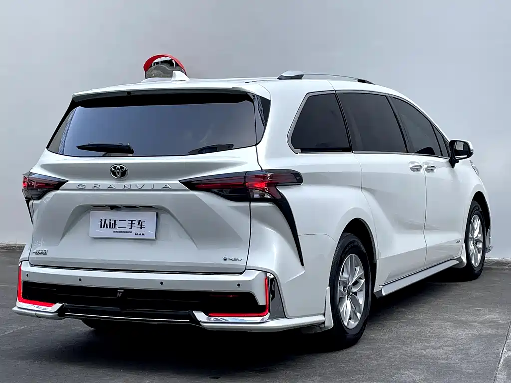 Toyota Granvia 2025 — фото 37