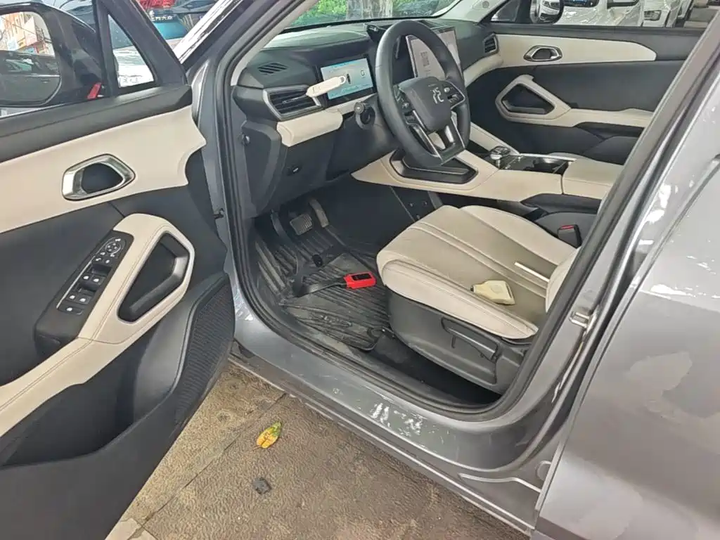 BYD Yuan UP 2024 — фото 16