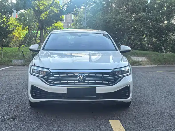 Volkswagen Sagitar 2023