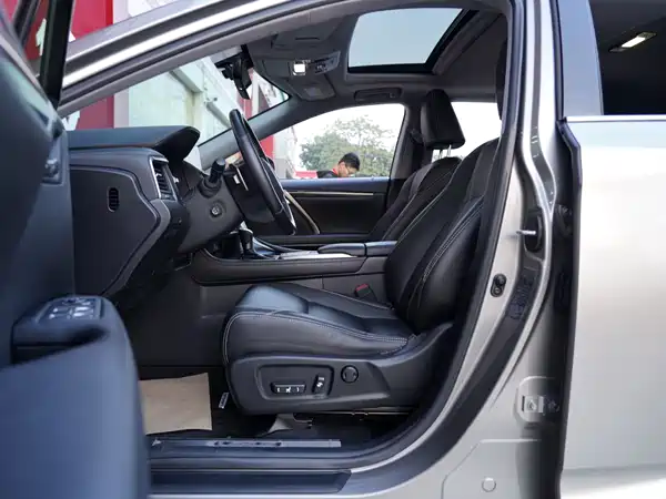 Lexus RX 2020