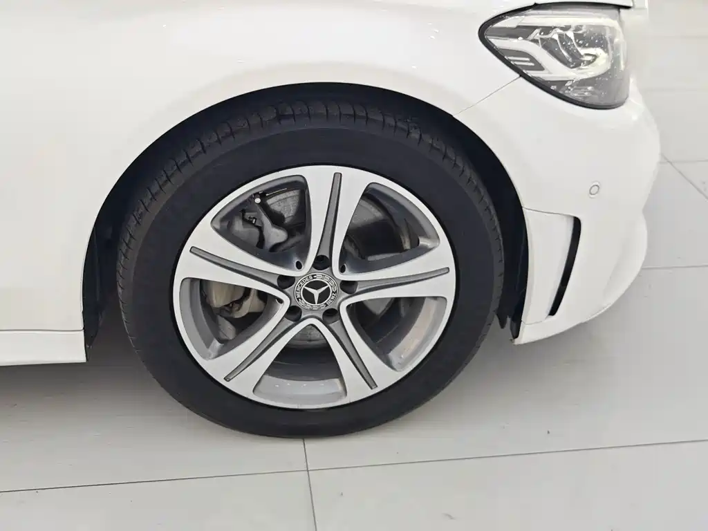 Mercedes-Benz C-Class 2019 — фото 17