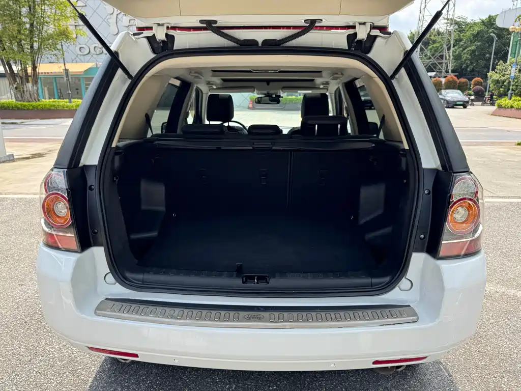 Land Rover Freelander 2 2014 — фото 9