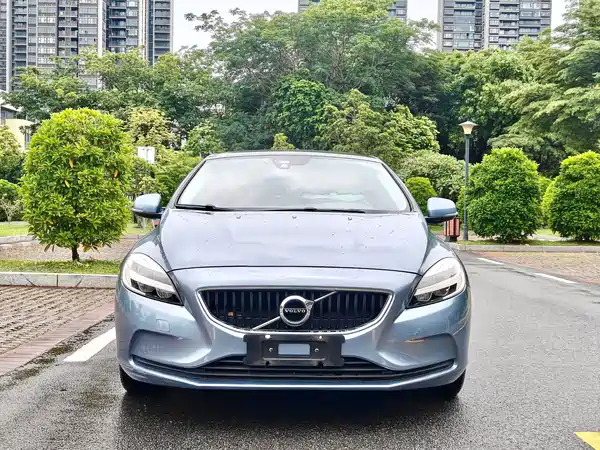 Volvo V40 2017