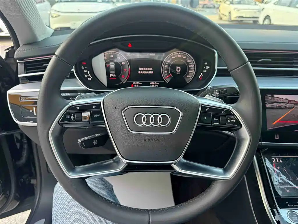 Audi A8 2025 — фото 25