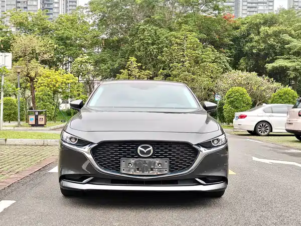 Mazda 3 Axela 2022