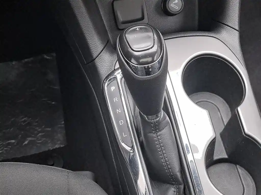 Chevrolet Cruze 2018 — фото 13