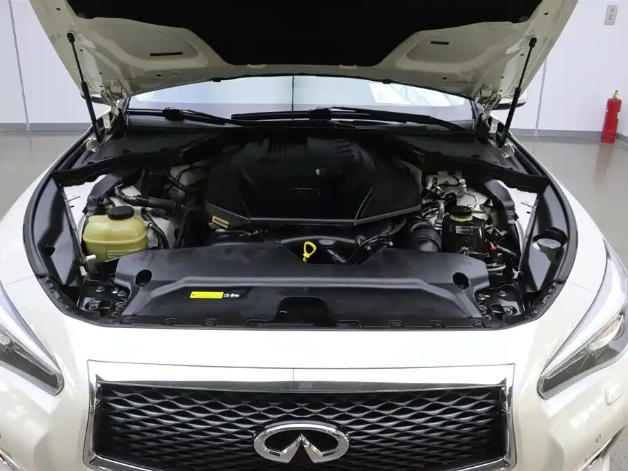 Infiniti Q50L 2017 — фото 10