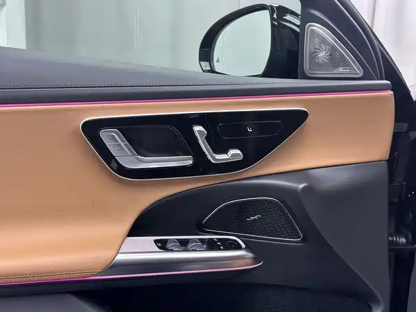 Mercedes-Benz E-Class 2024
