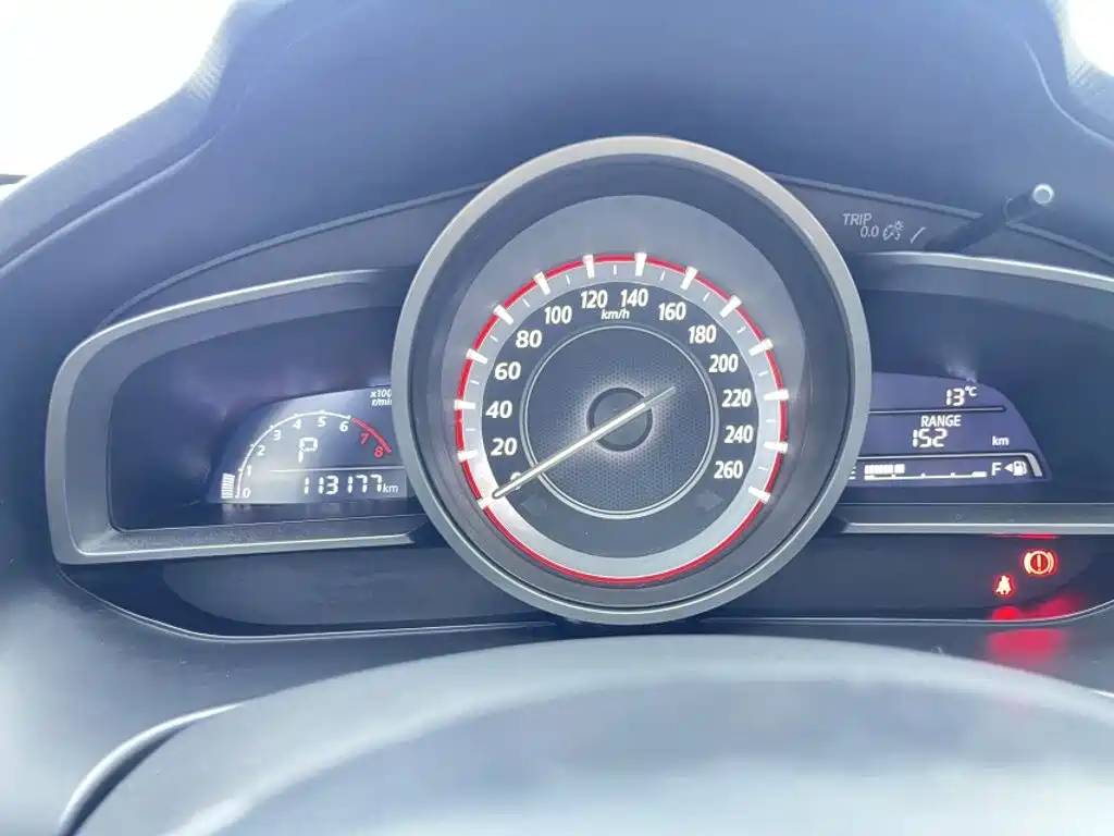 Mazda 3 Axela 2015