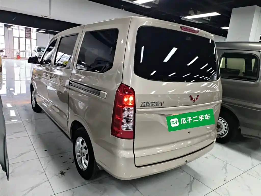Wuling Hongguang V 2021 — фото 5