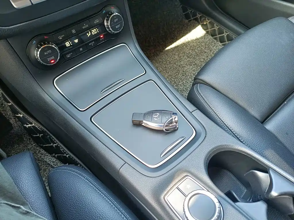 Mercedes-Benz B-Class 2018 — фото 17